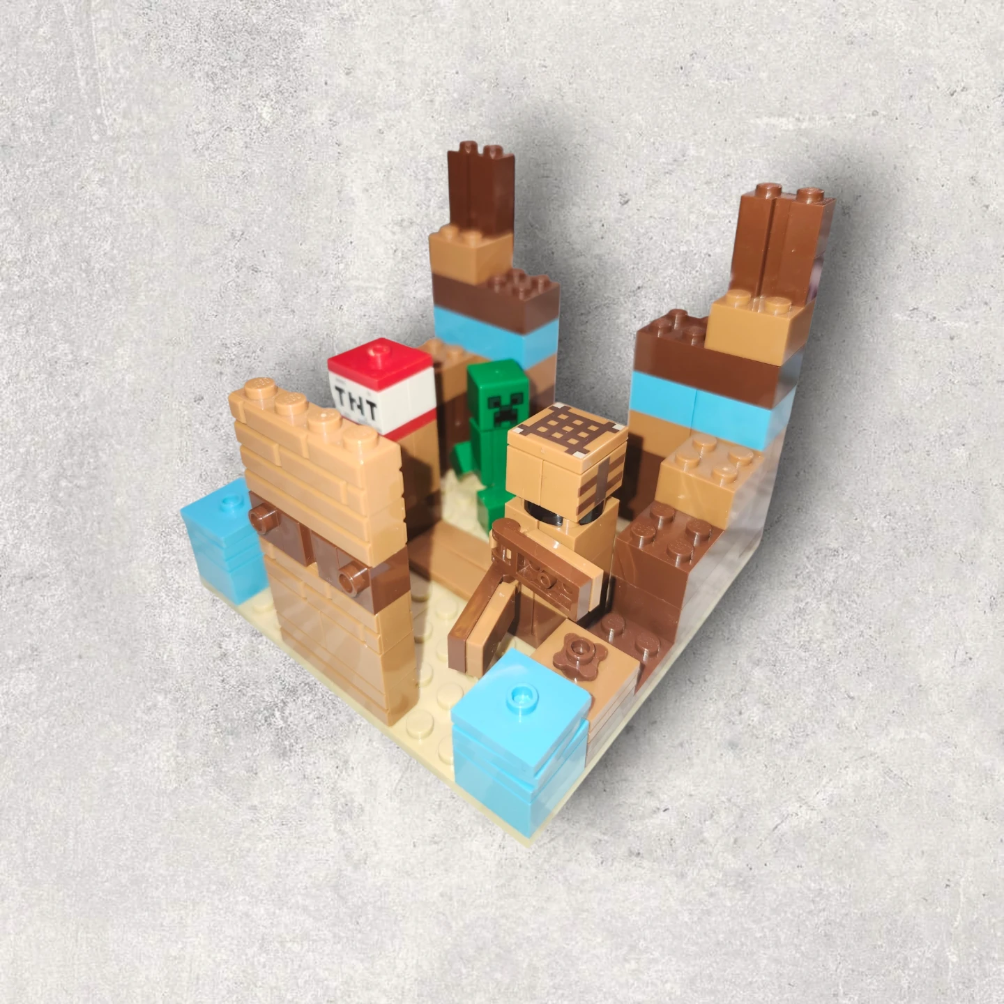 LEGO Minecraft The Riverdale House Set