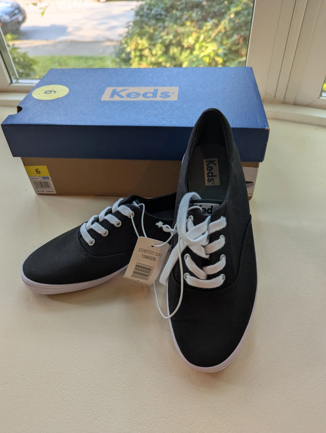 Keds Women's Black Canvas Sneakers Size 6 - photo 2