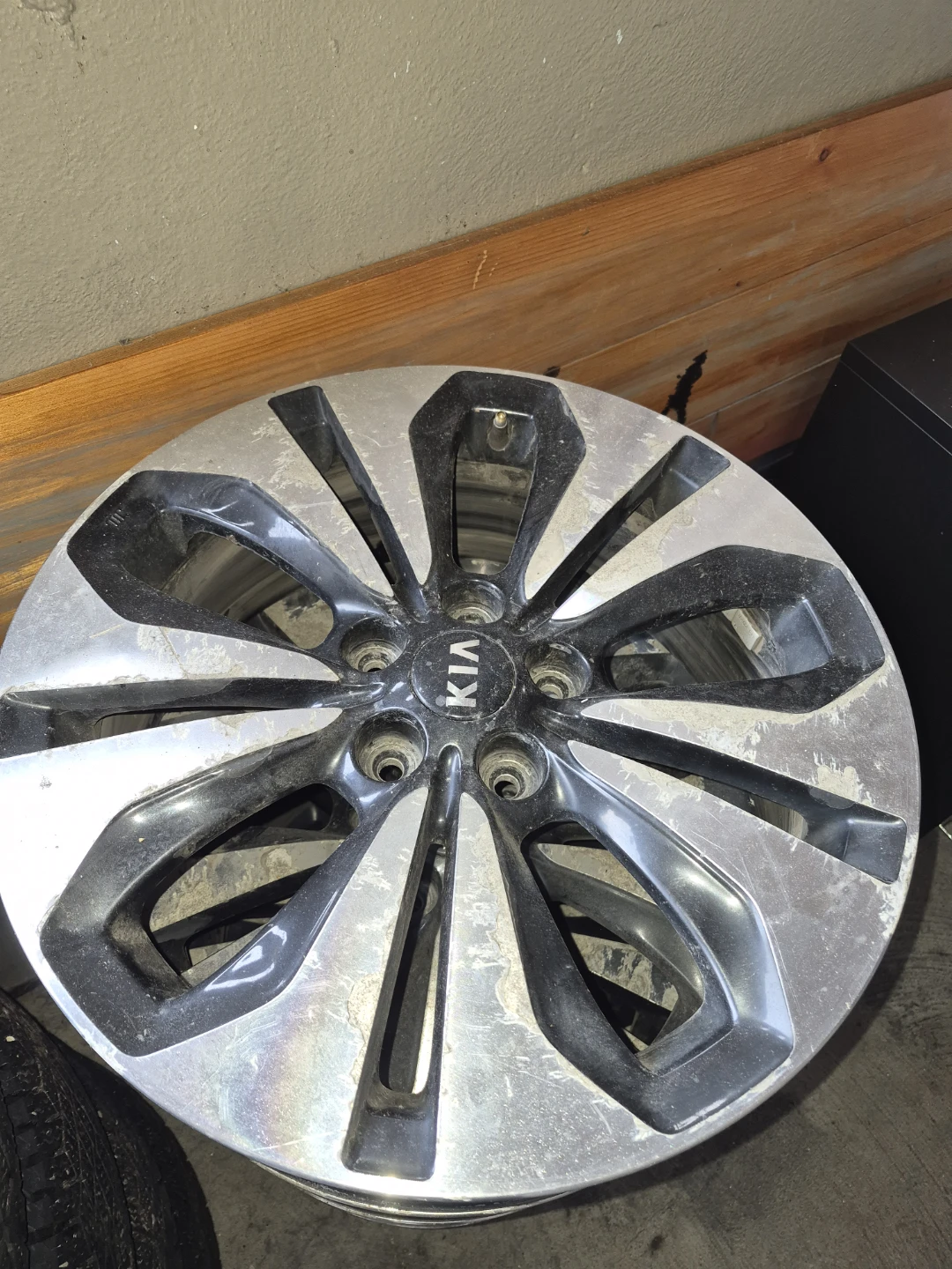 Set of 4 Kia Alloy Wheels - photo 2