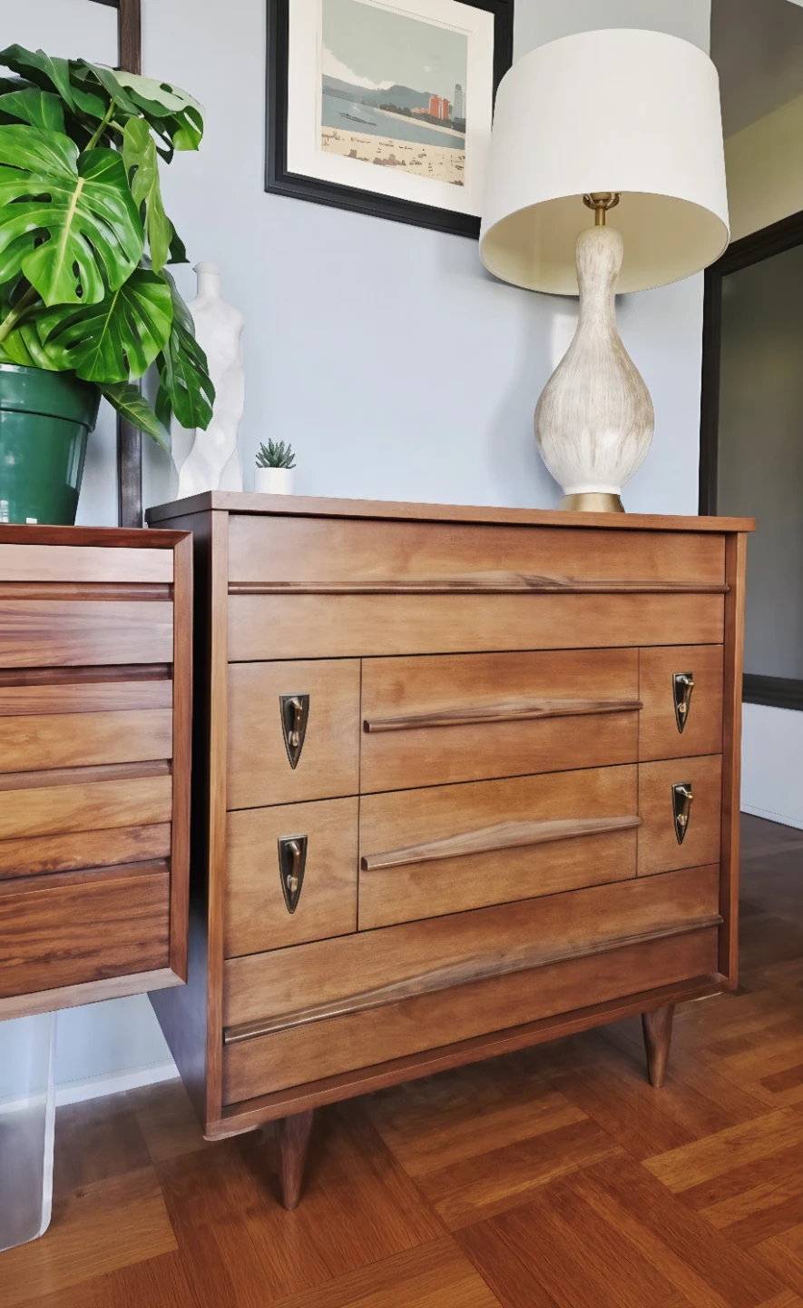 MCM Walnut Four Drawer Dresser (Delivery Available) - photo 2