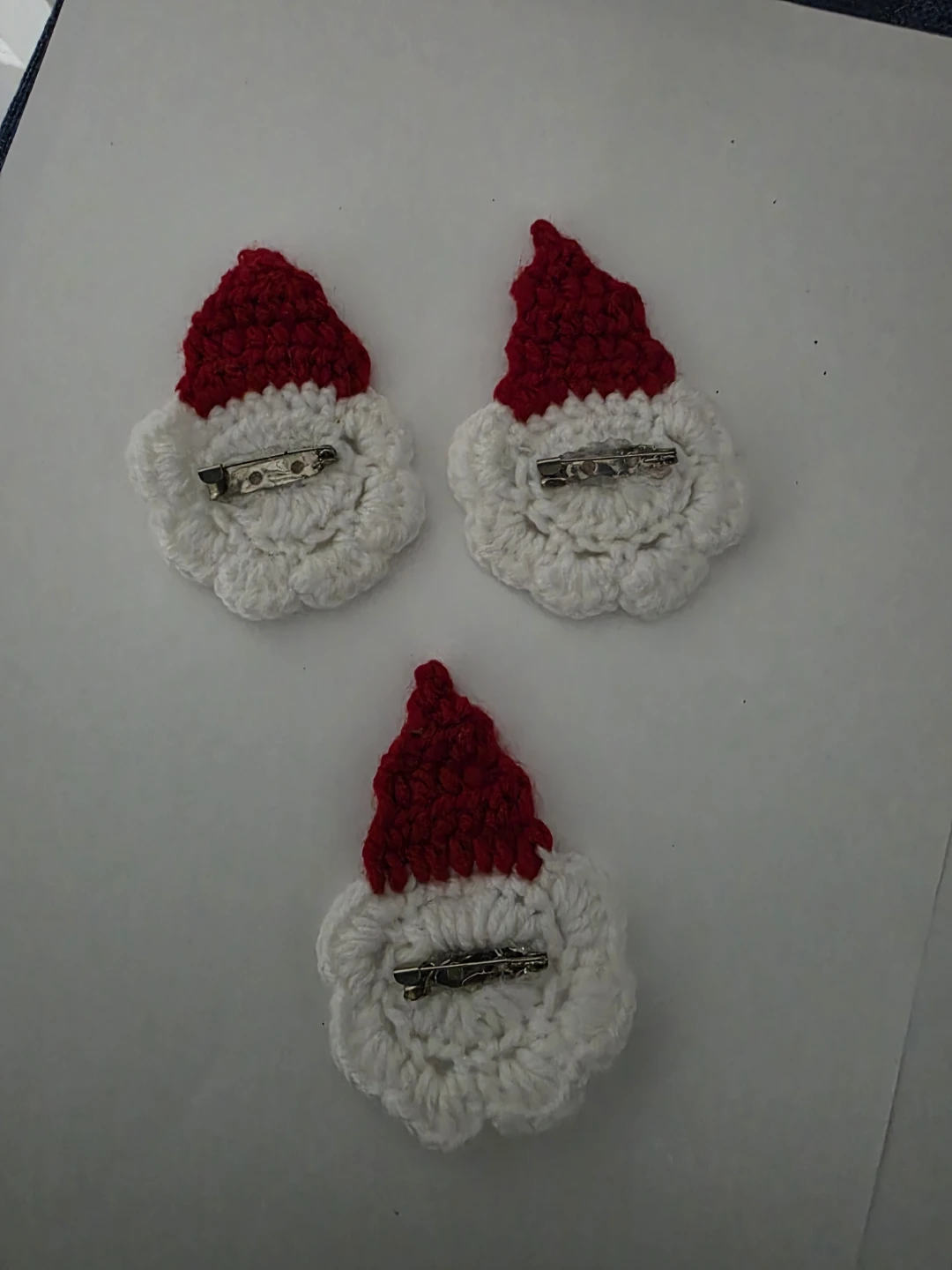 Set of 3 Handmade Crochet Santa Brooches - photo 2