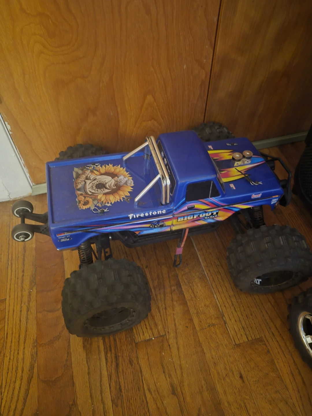 RC Monster Trucks as is Damage - photo 2
