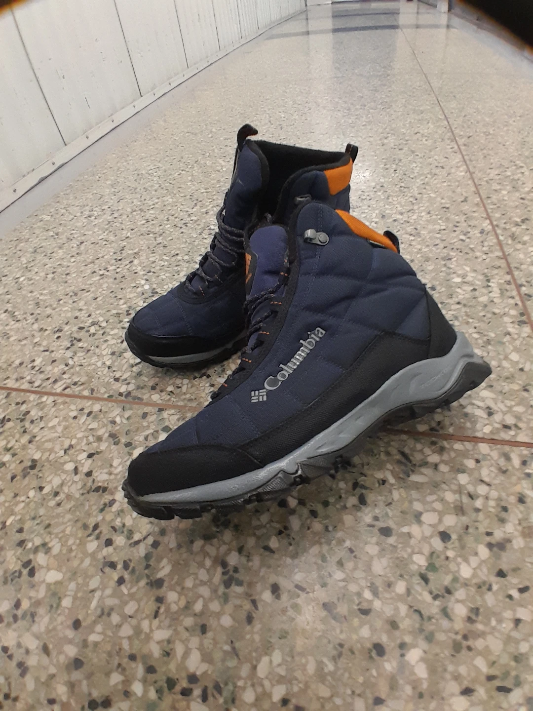 Columbia Men's All Season Boots Men's Size 10 - photo 2