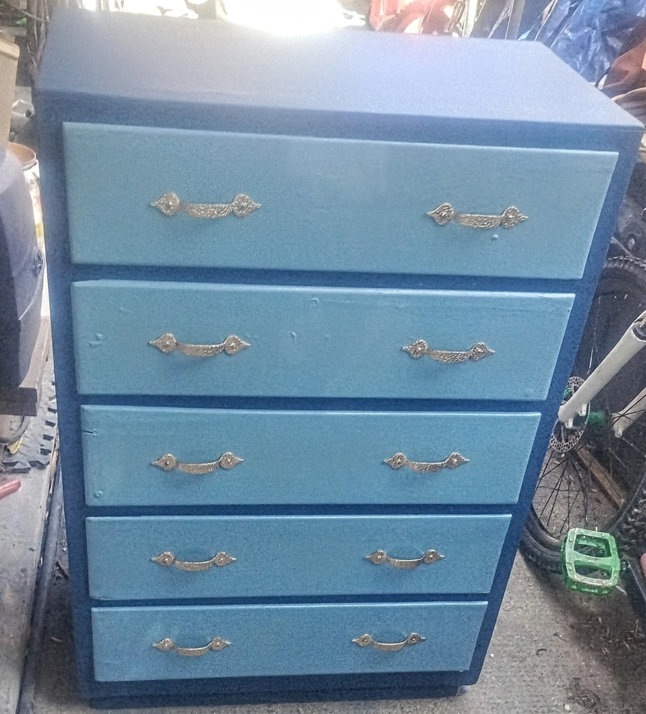 Chest of drawers