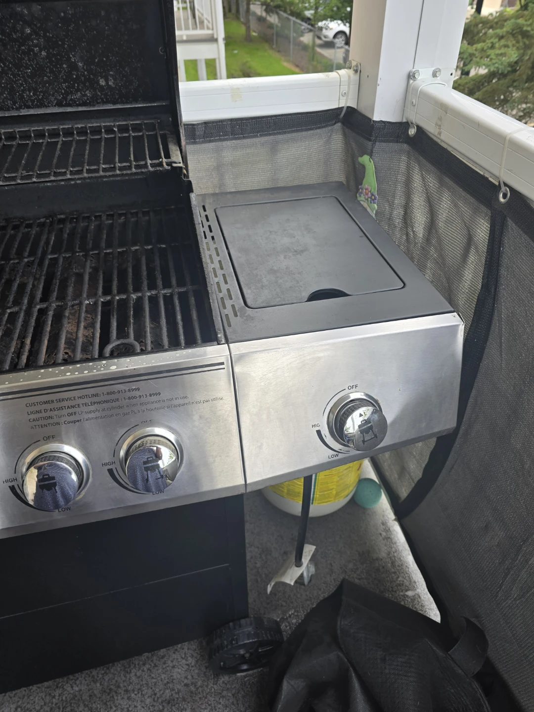 Backyard Grill Propane BBQ - photo 3
