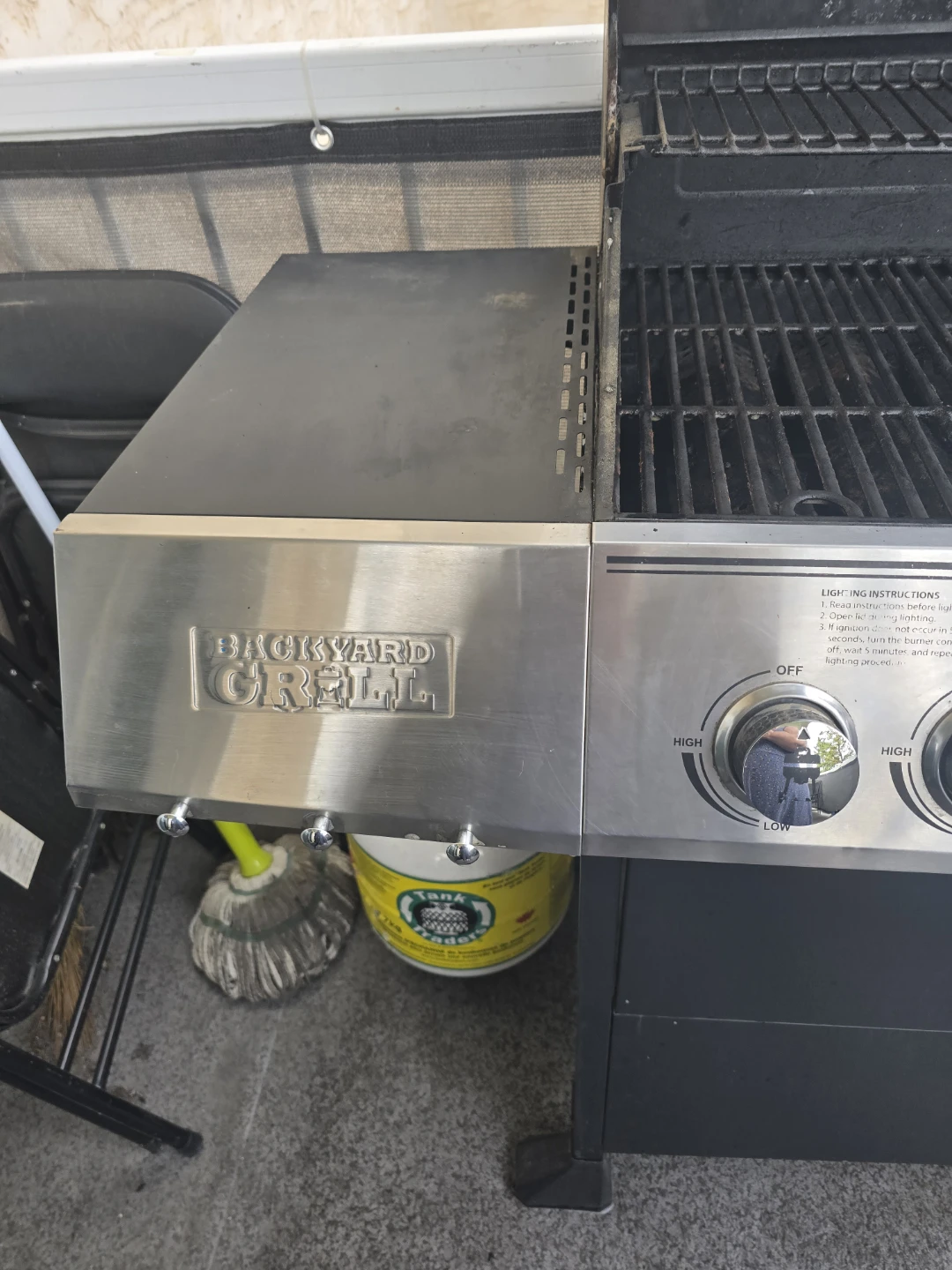 Backyard Grill Propane BBQ - photo 4
