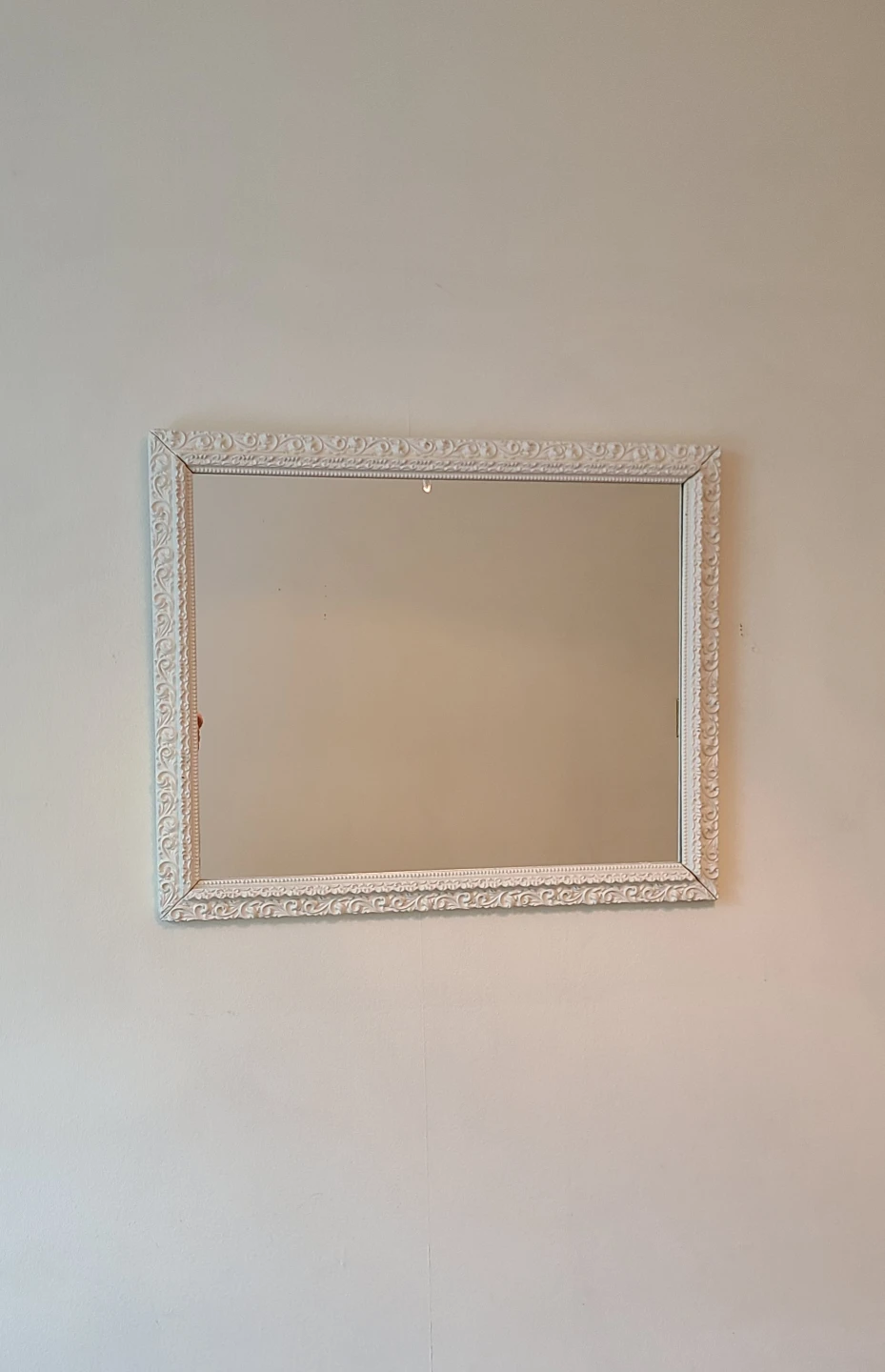 Vintage Wall Accent Mirror 22.75" x 19.75" - photo 3