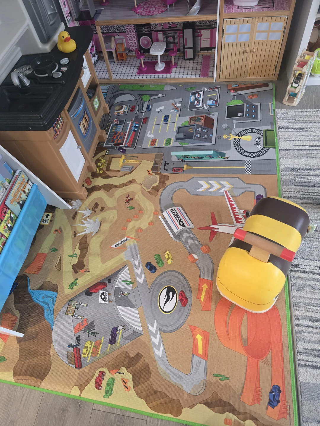 3 Kids Play Mat with Road and City Designs - photo 2