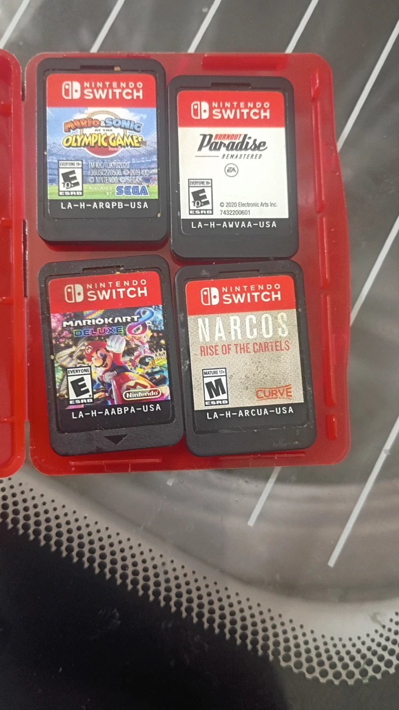 4 switch game's no case