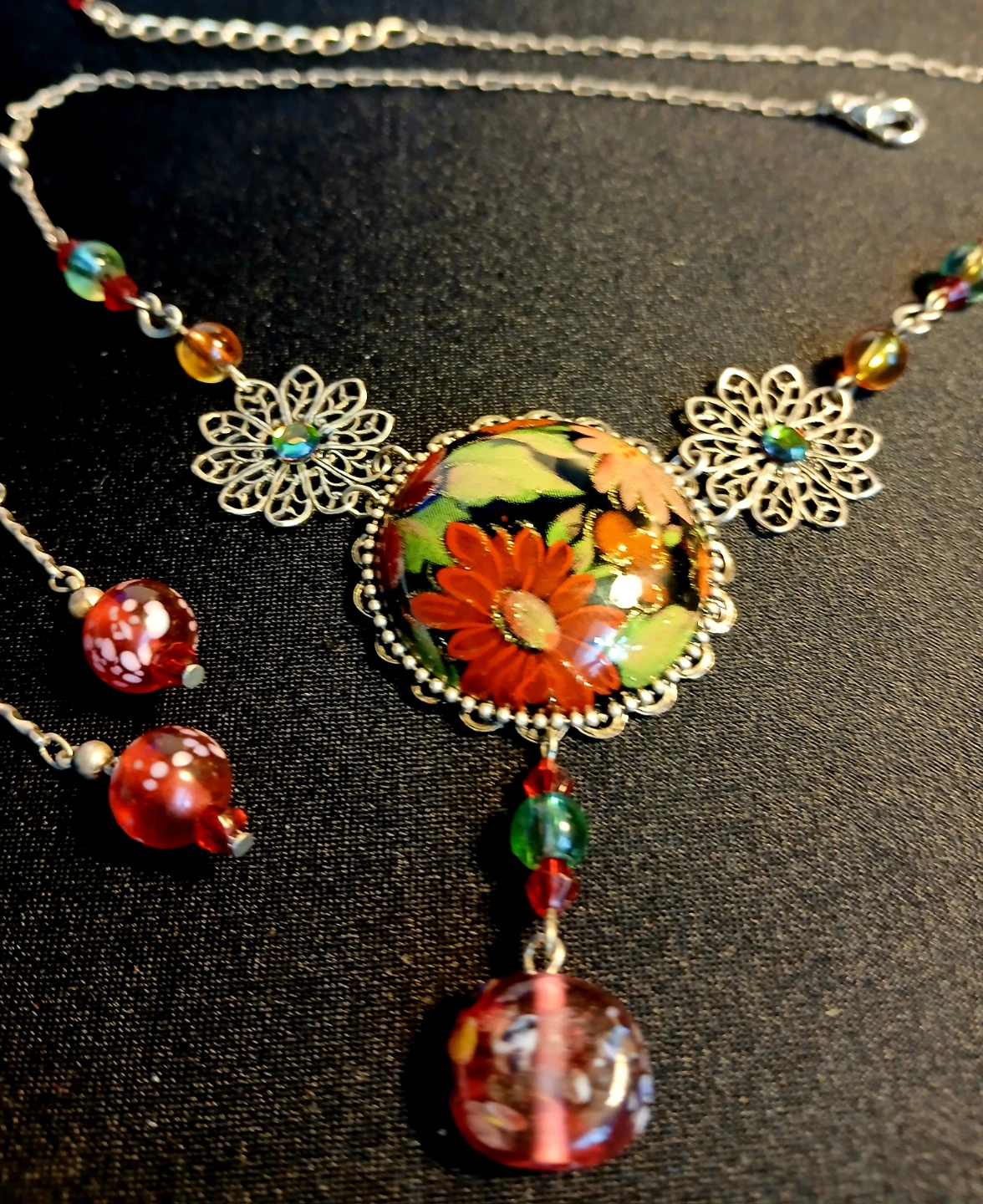 Floral Pendant Necklace and Earrings Set - photo 2