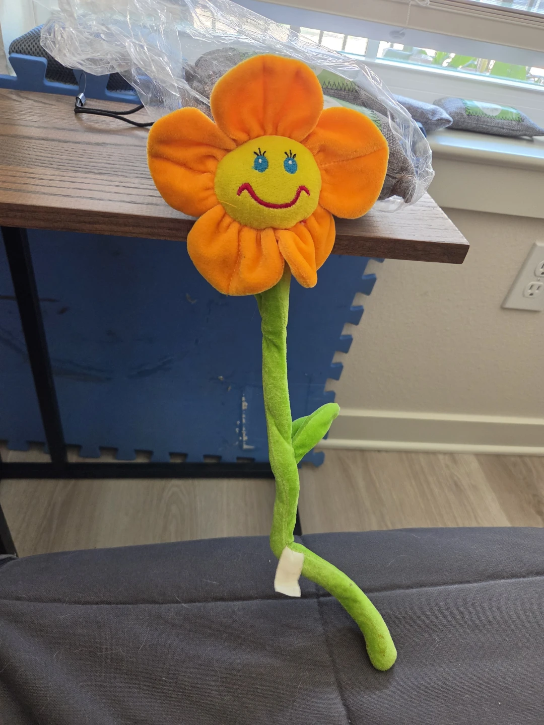 Plush Flower Toy (with wire stem)
