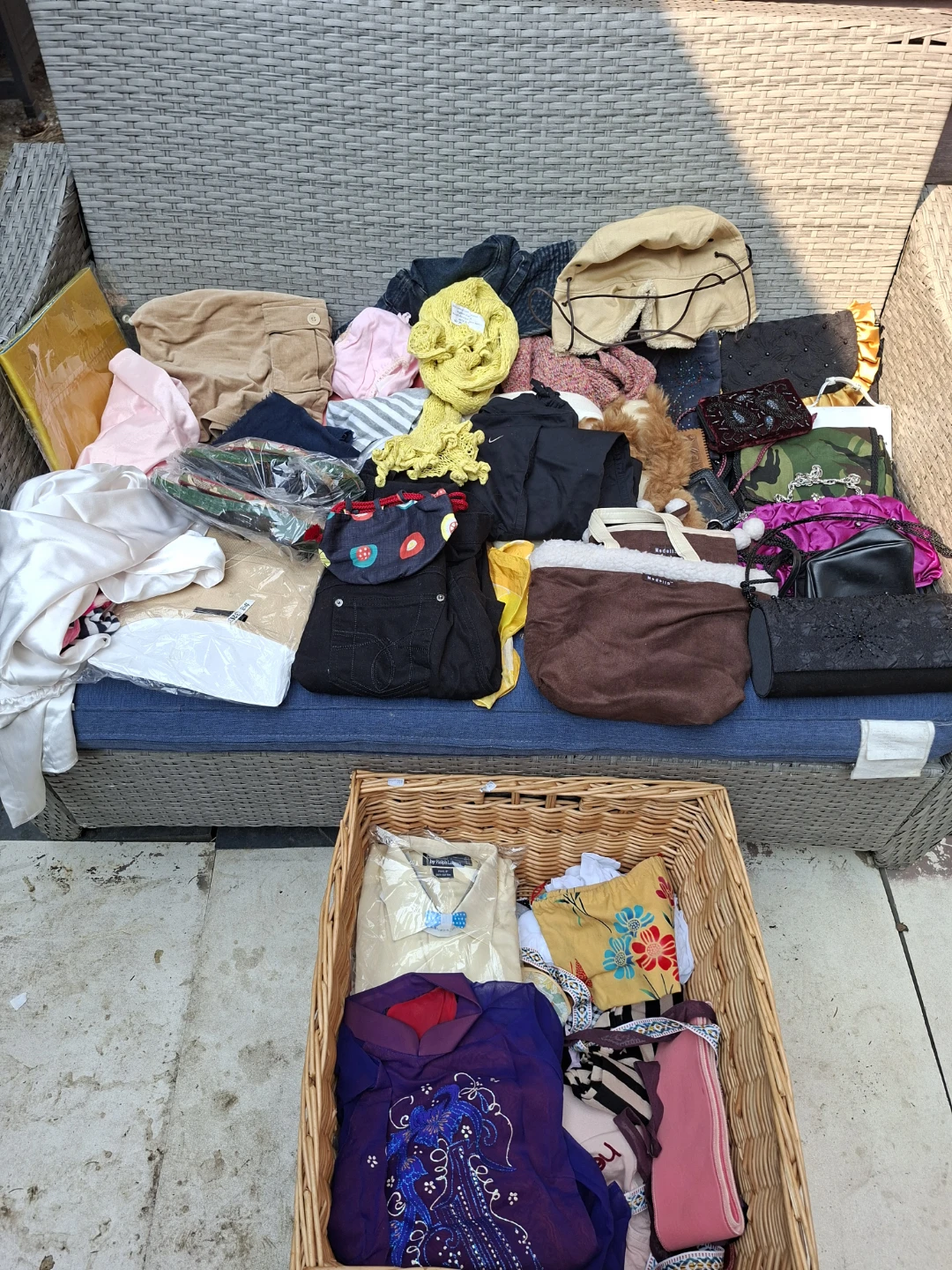Vintage & Modern Clothing, Handbags & Accessories Lot