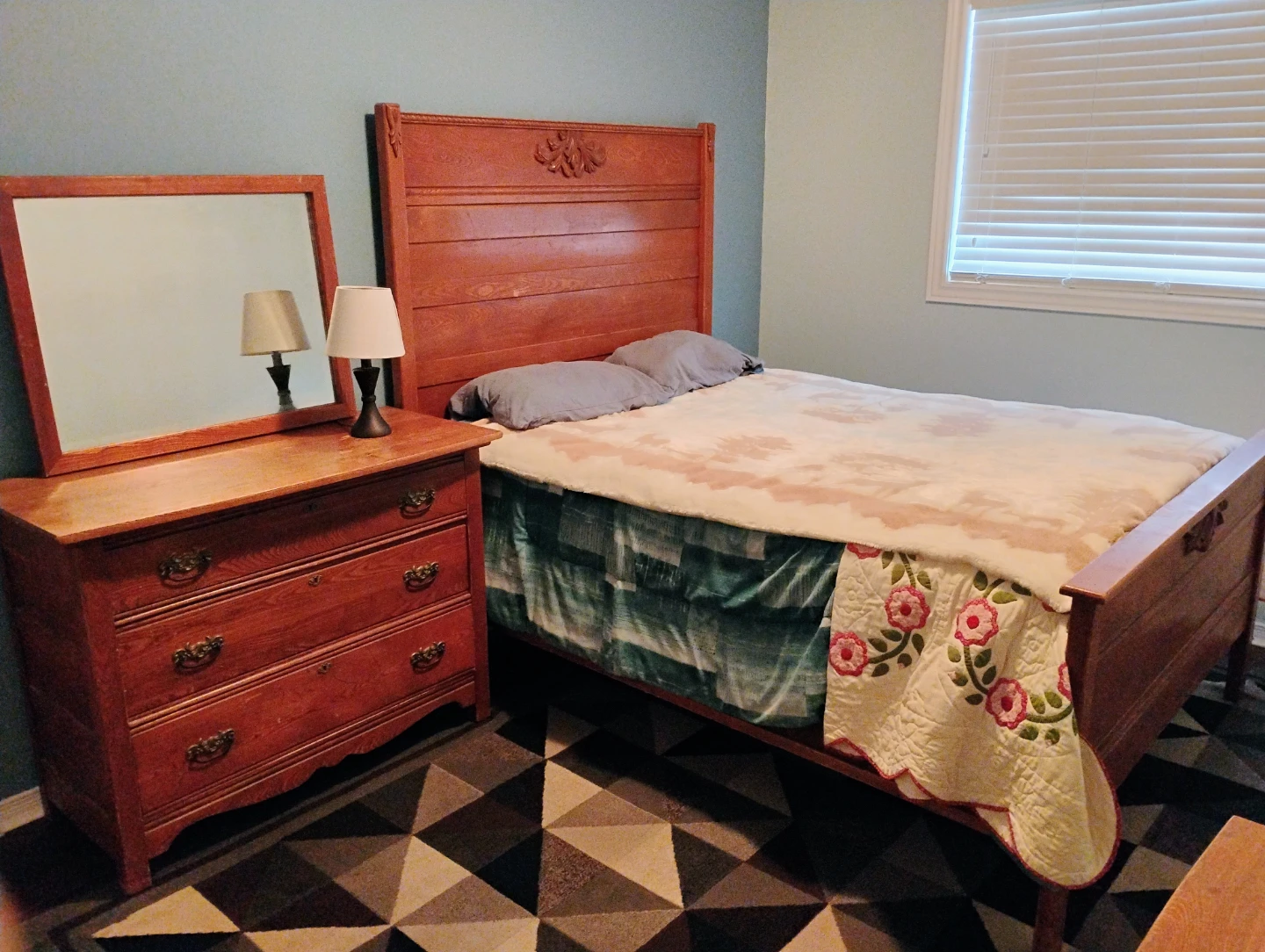 Antique  (circa 1870) Chestnut bedroom set