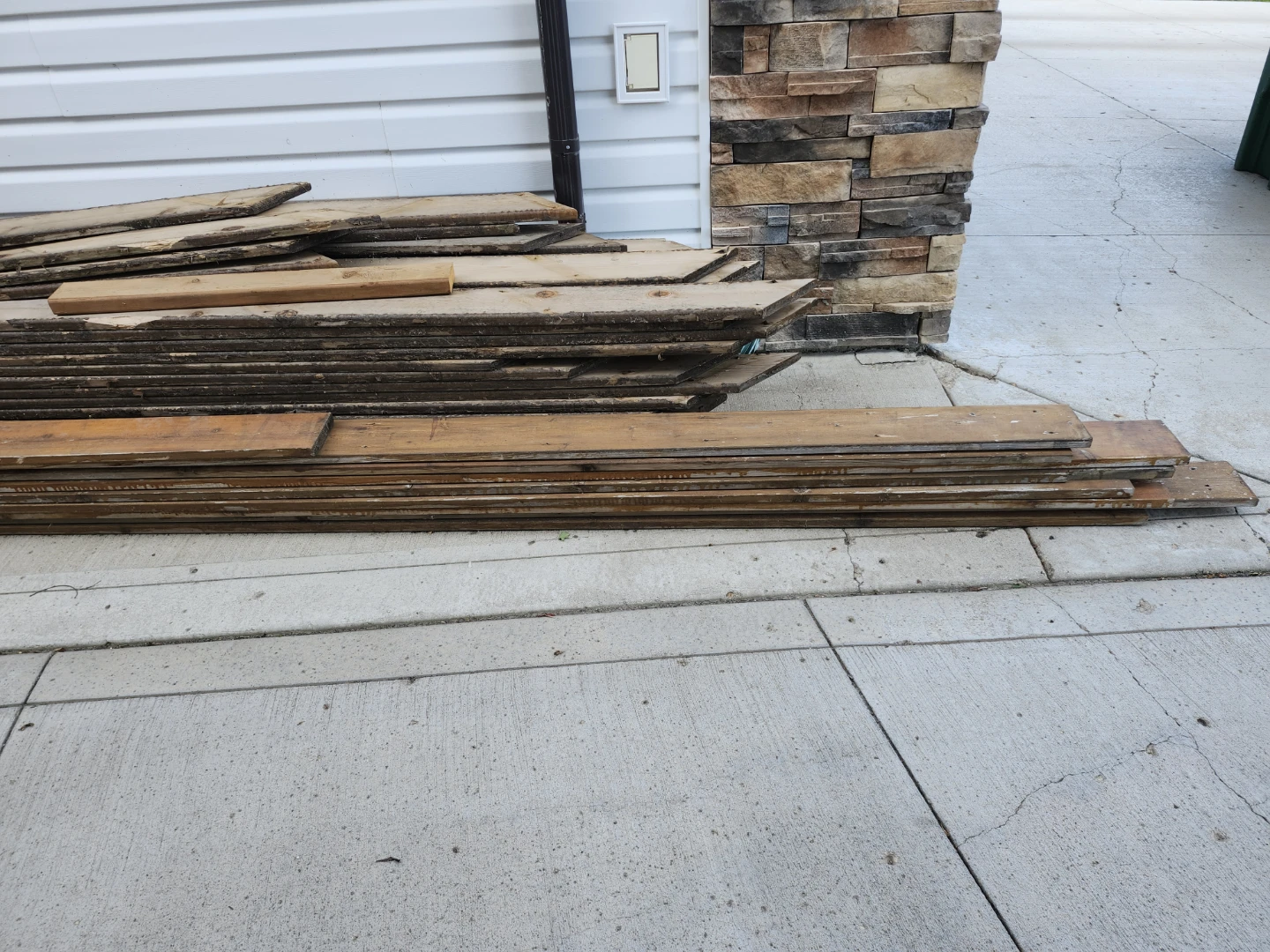 Used 5/4 cedar decking & 3/4 × 5' cedar fence boards - photo 2