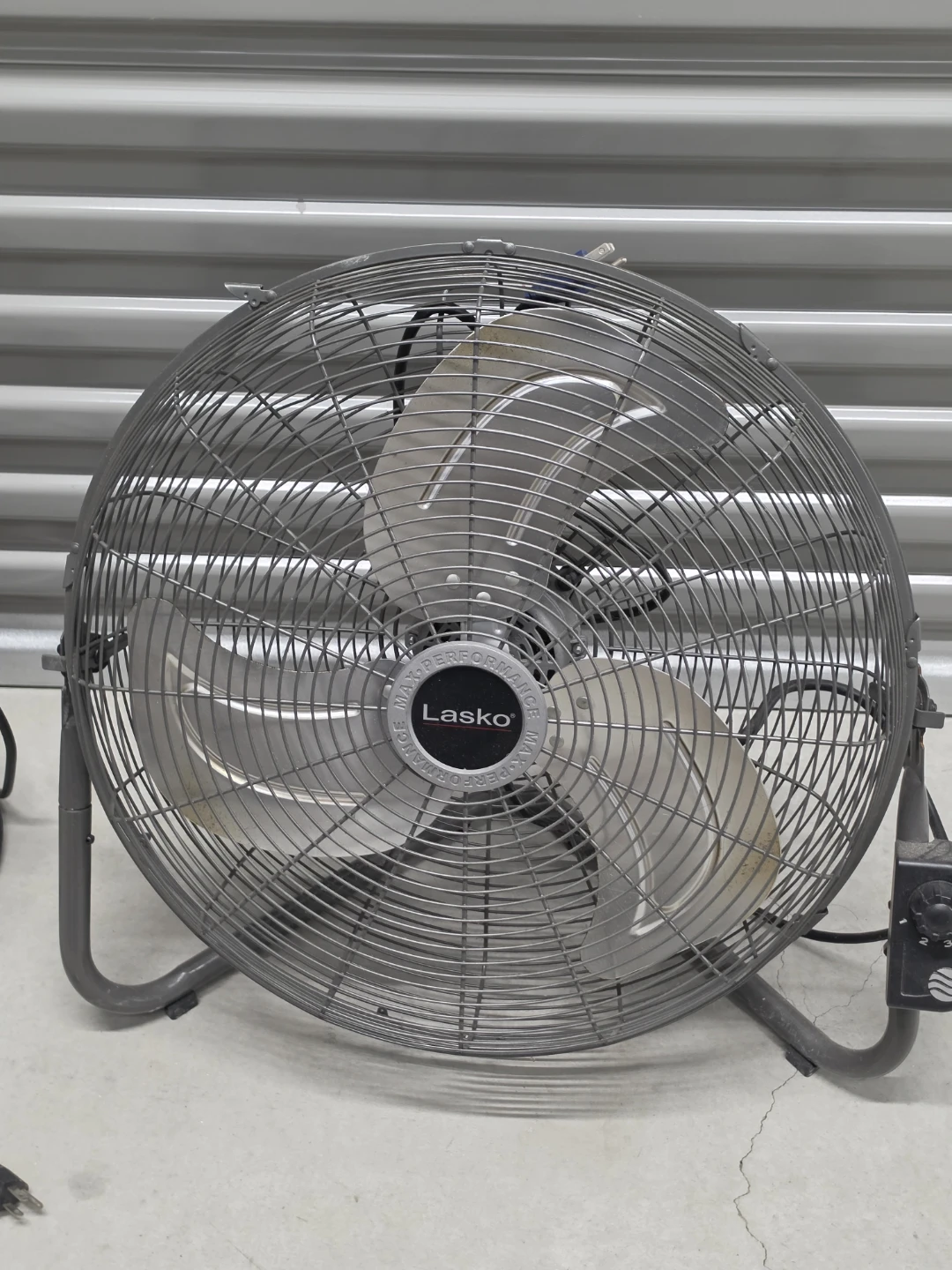 Lasko 20 inch High Velocity Floor Fan - photo 3