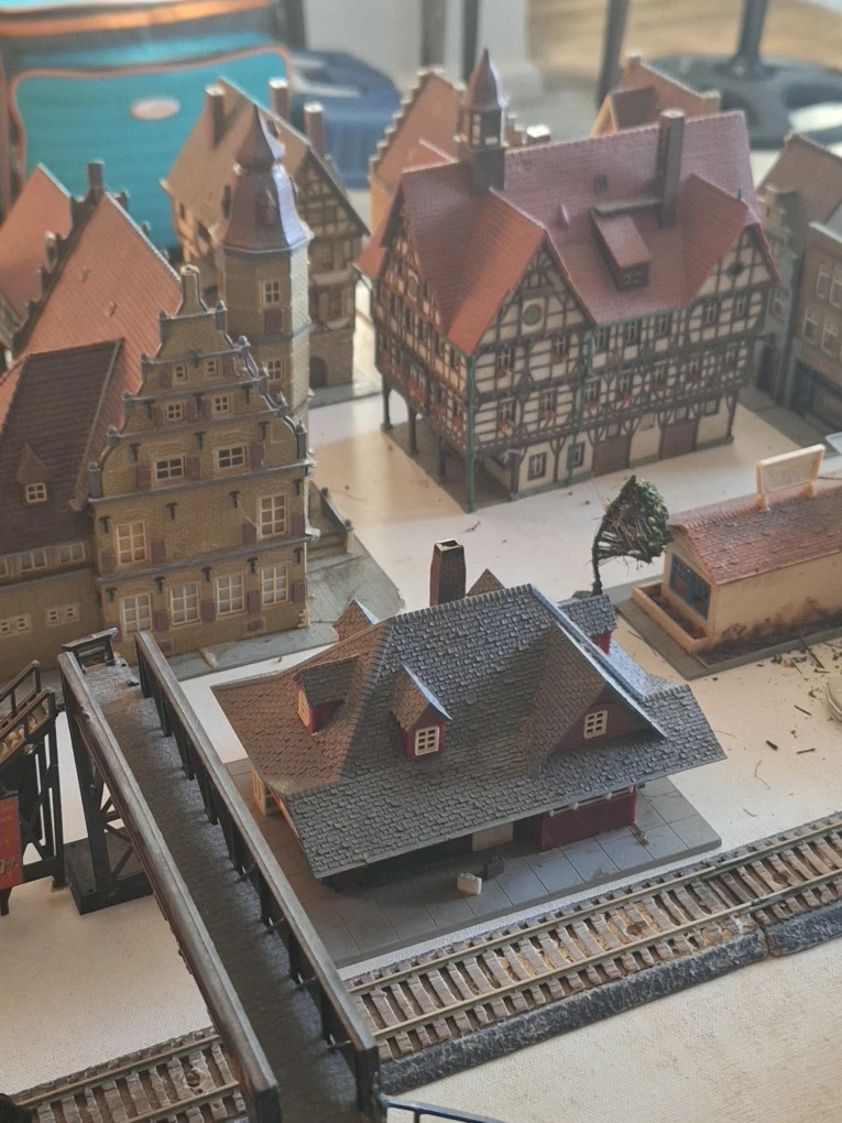 Model Train Buildings and Scenery - photo 4