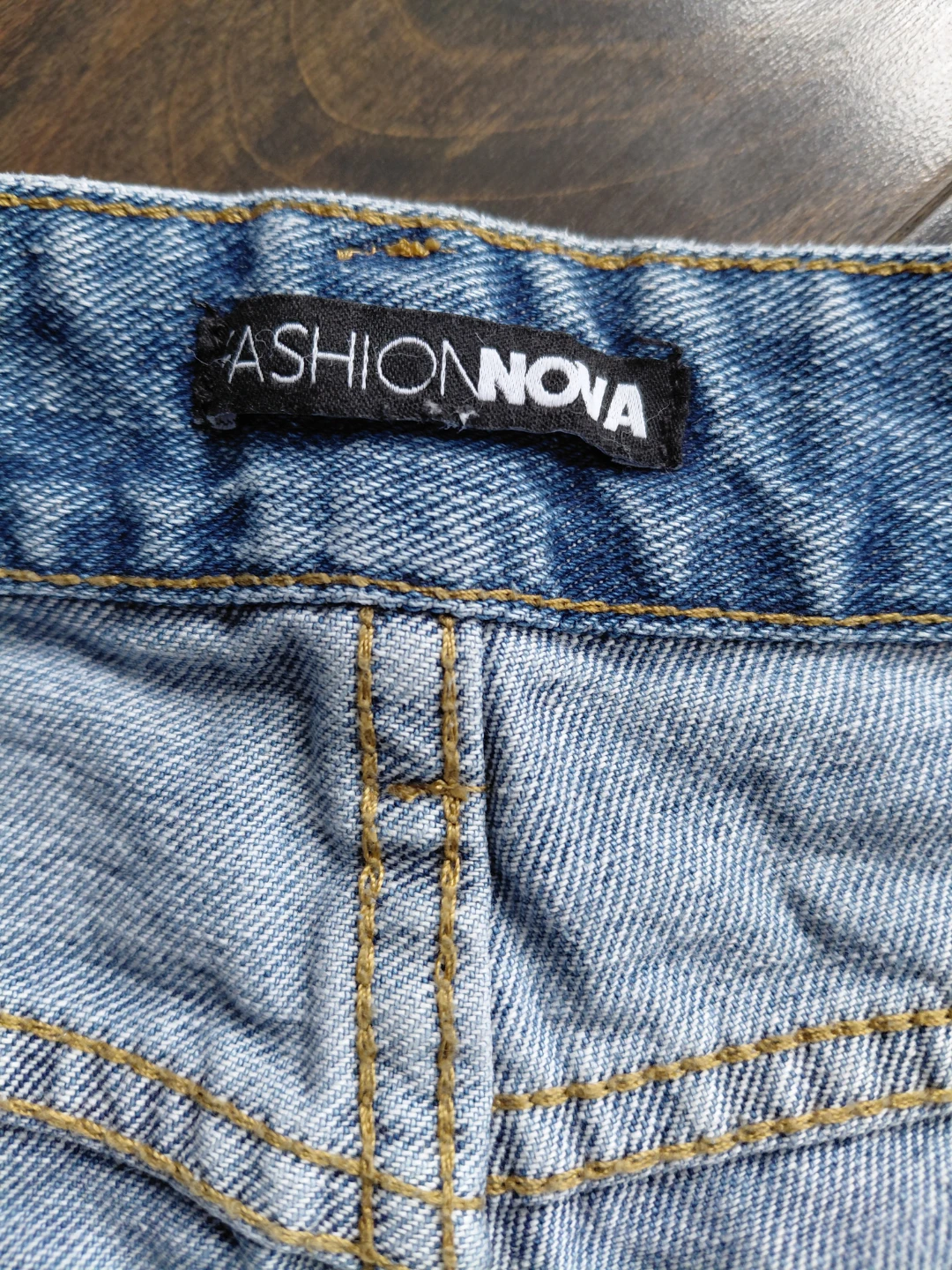 Fashion Nova Distressed Jeans Size 5 - photo 3