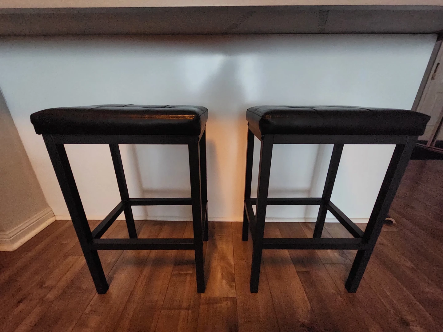 Set of 2 Black Faux Leather Bar Stools