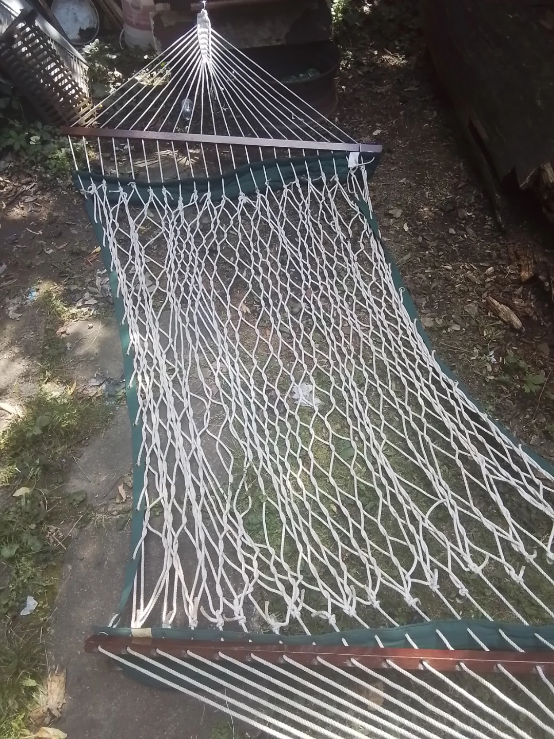 White Rope Hammock with Green Fabric Edging - photo 2