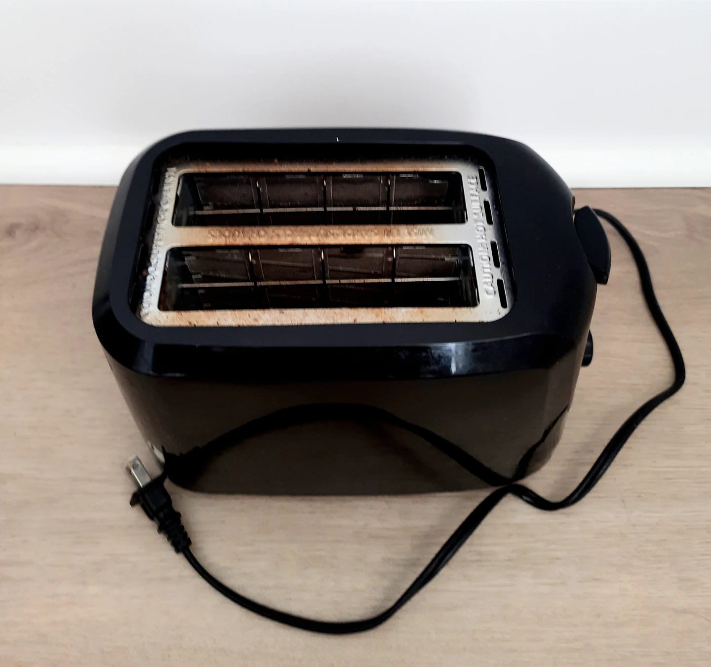 Black 2-Slice Toaster - photo 3