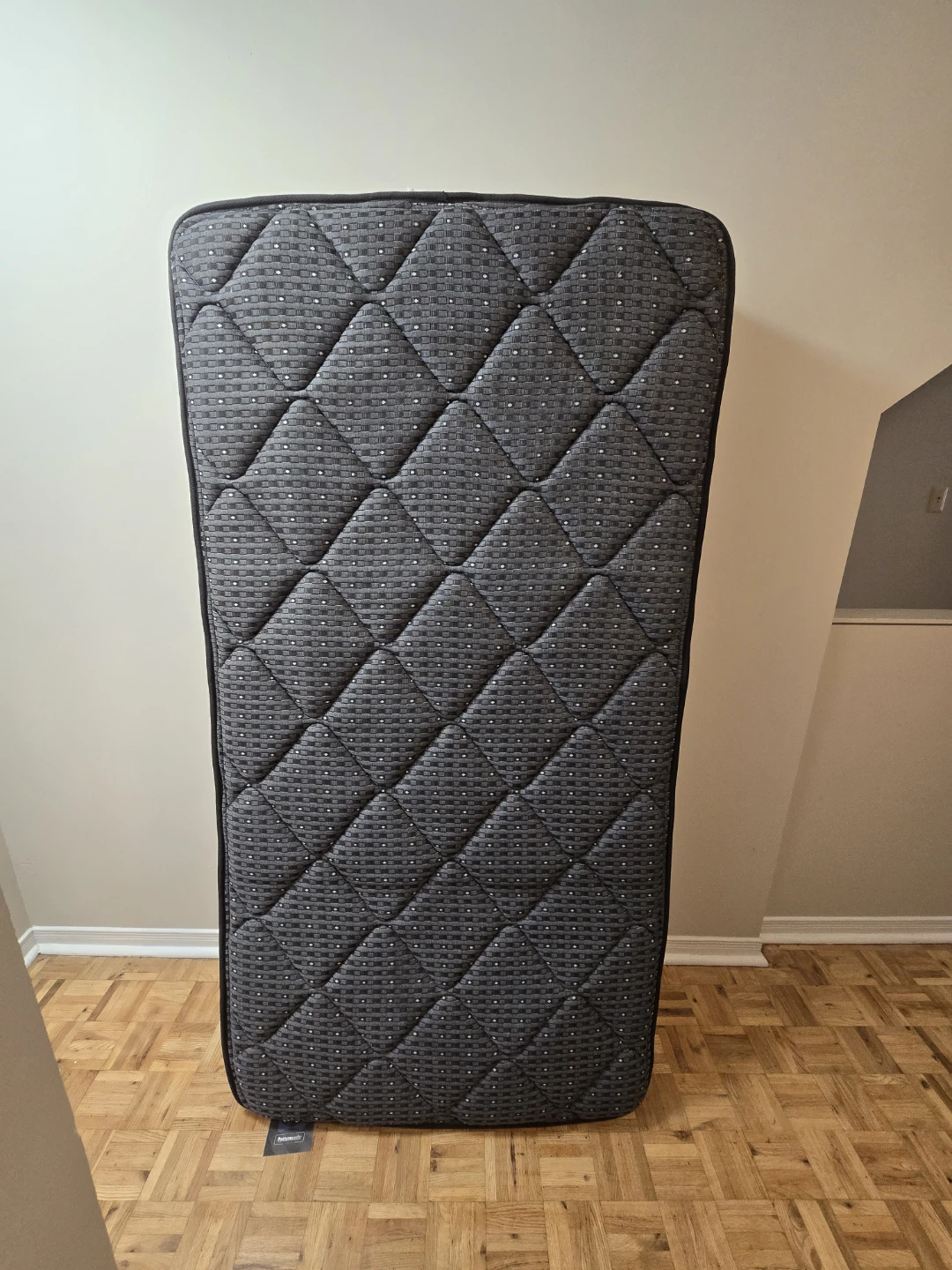 Sealy Posturepedic Mattress - photo 2
