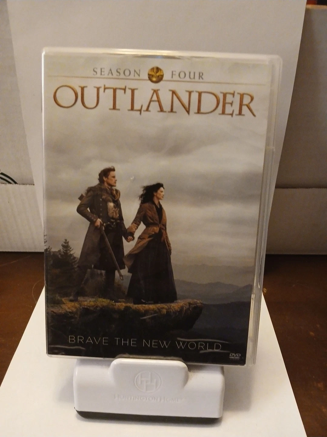 Outlander Season 4 DVD Box Set (5-Disc)