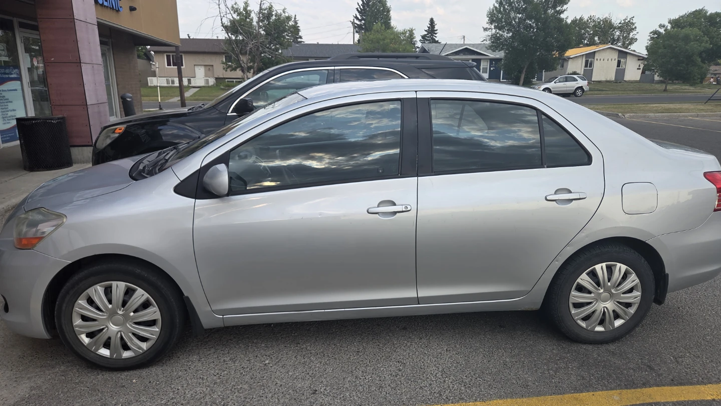 2007 Toyota yaris sedan 1.5 litre - photo 5
