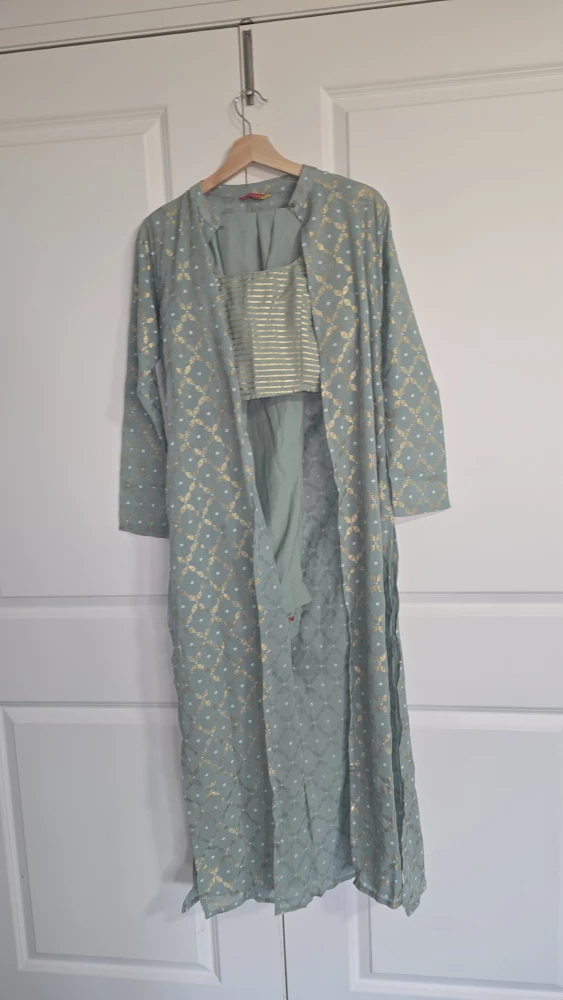 Women's 3-Piece Ethnic Outfit - photo 2
