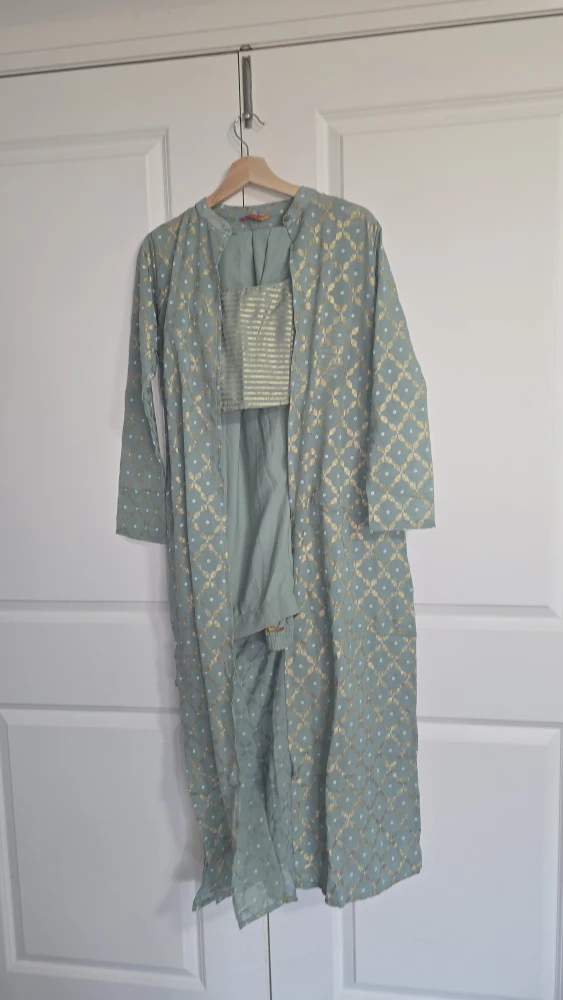 Women's 3-Piece Ethnic Outfit - photo 3
