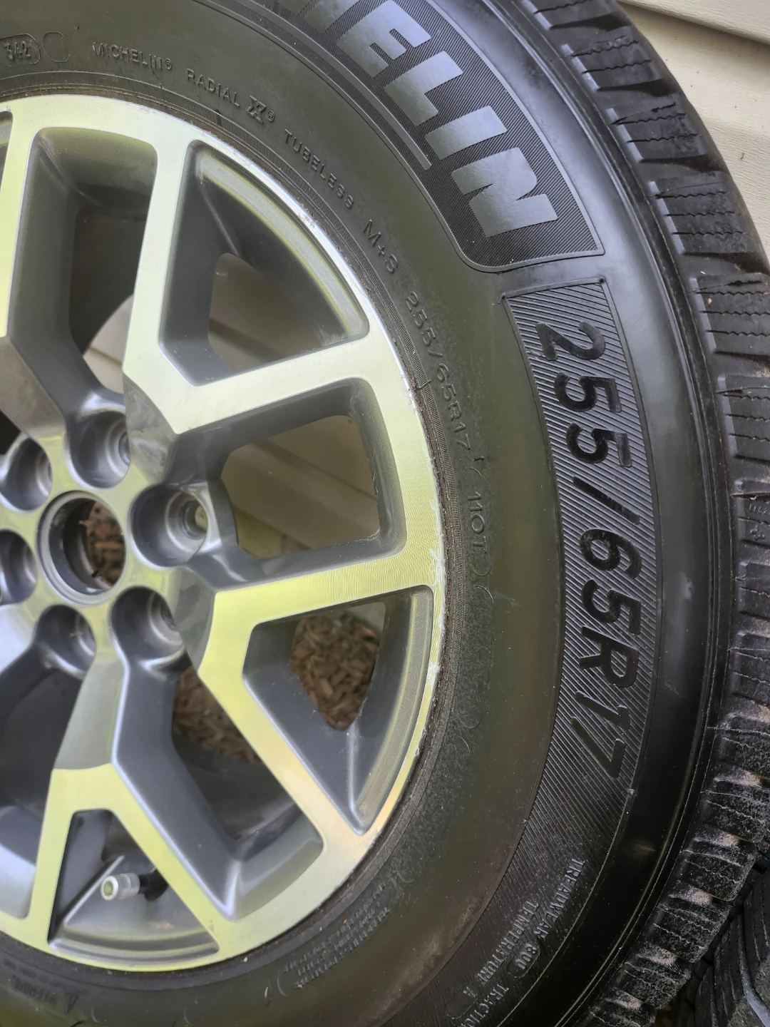 Michelin Defender LTX M/S Tires (255/65R17) - photo 2