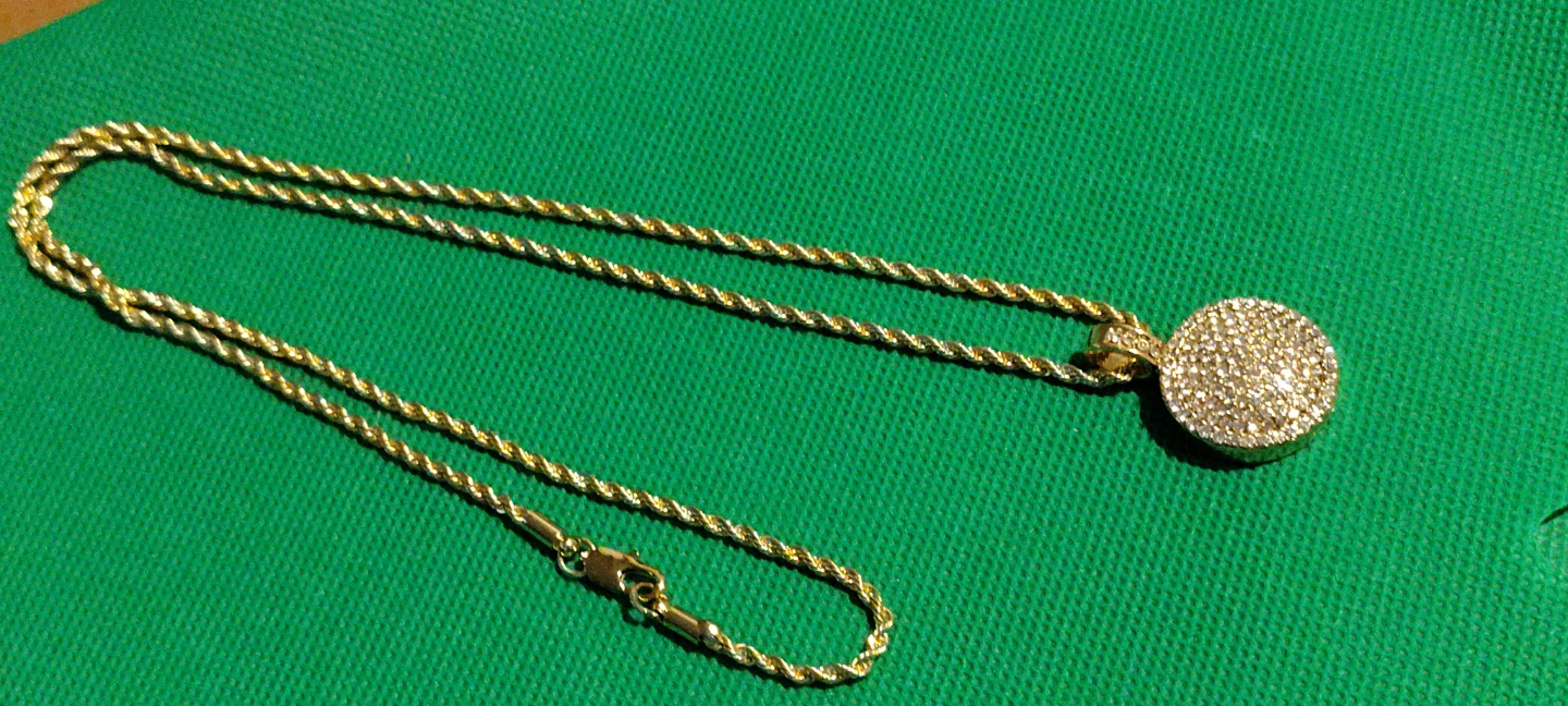 Gold coloured signet ring and chain necklace - photo 5