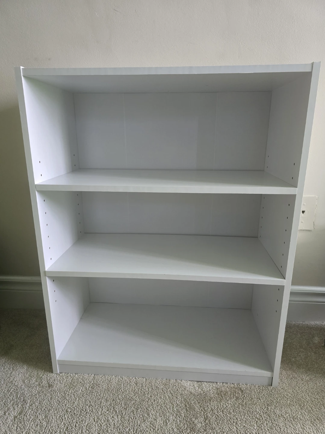 White 3-tier adjustable bookshelf