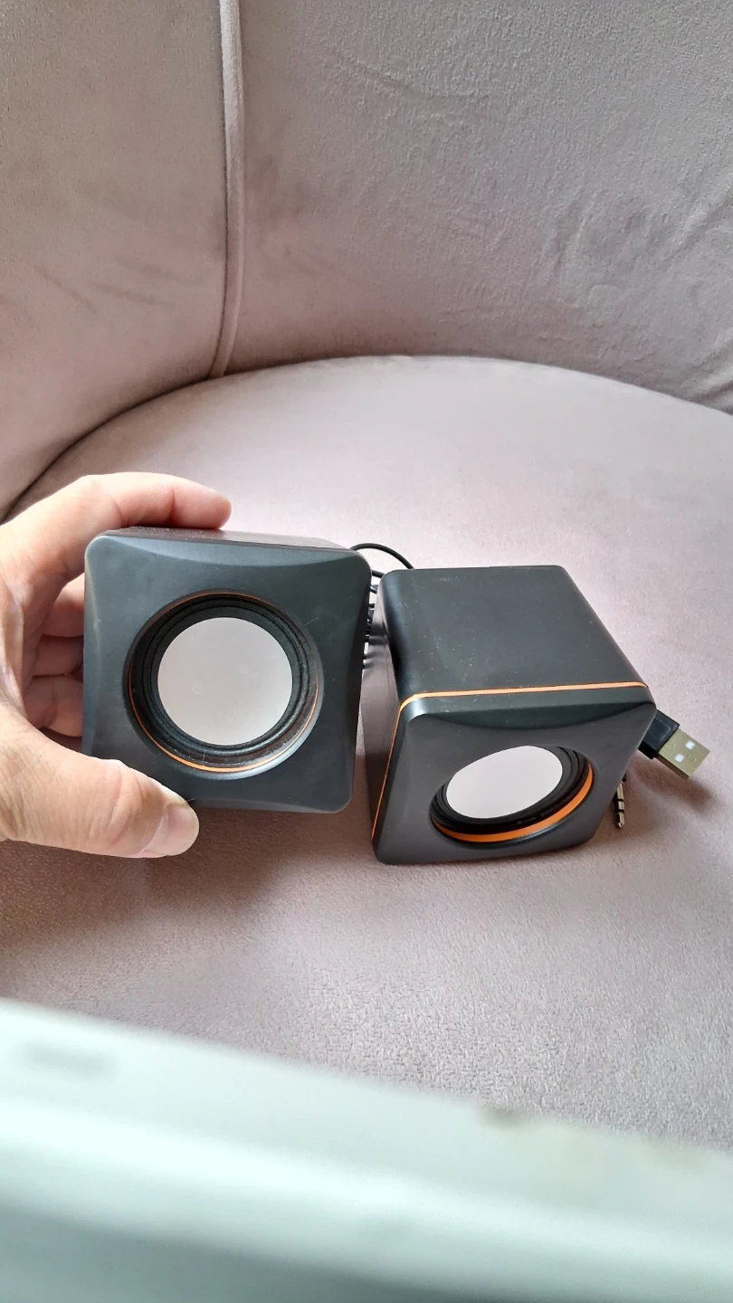 computer speakers stereo Aux In USB powered for monitor - photo 4