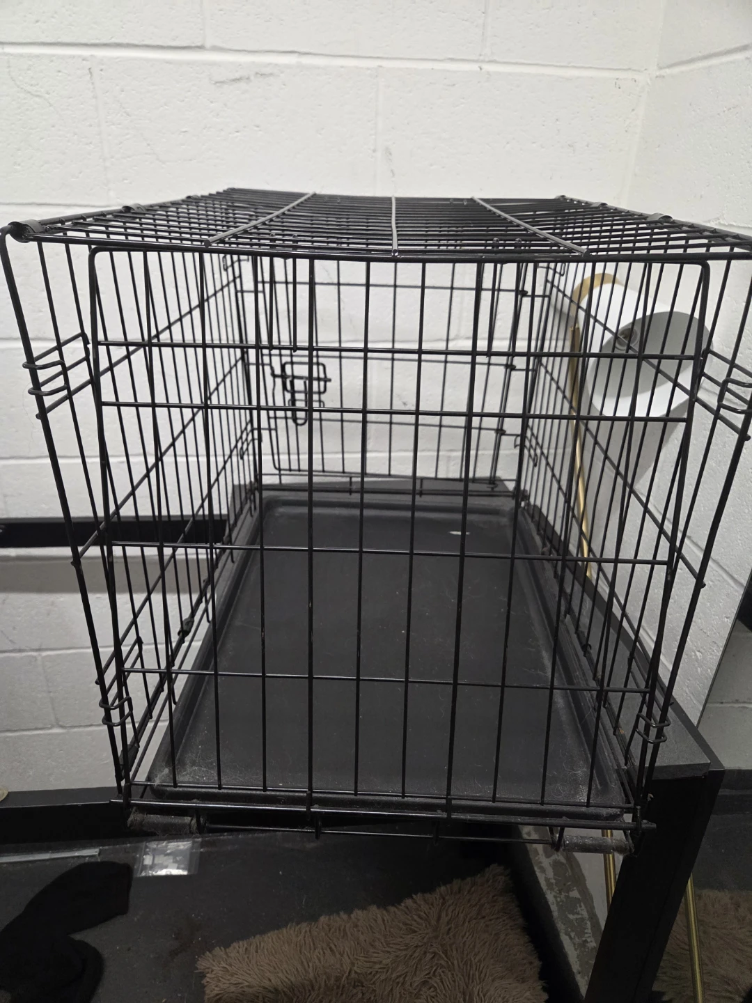 Wire Dog Crate with Black Tray - photo 3