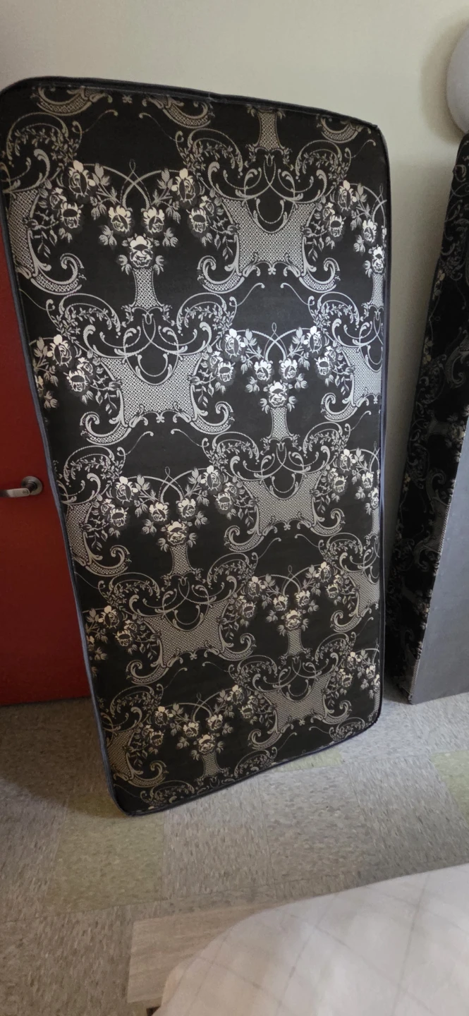 Twin bed with mattress and base - photo 2