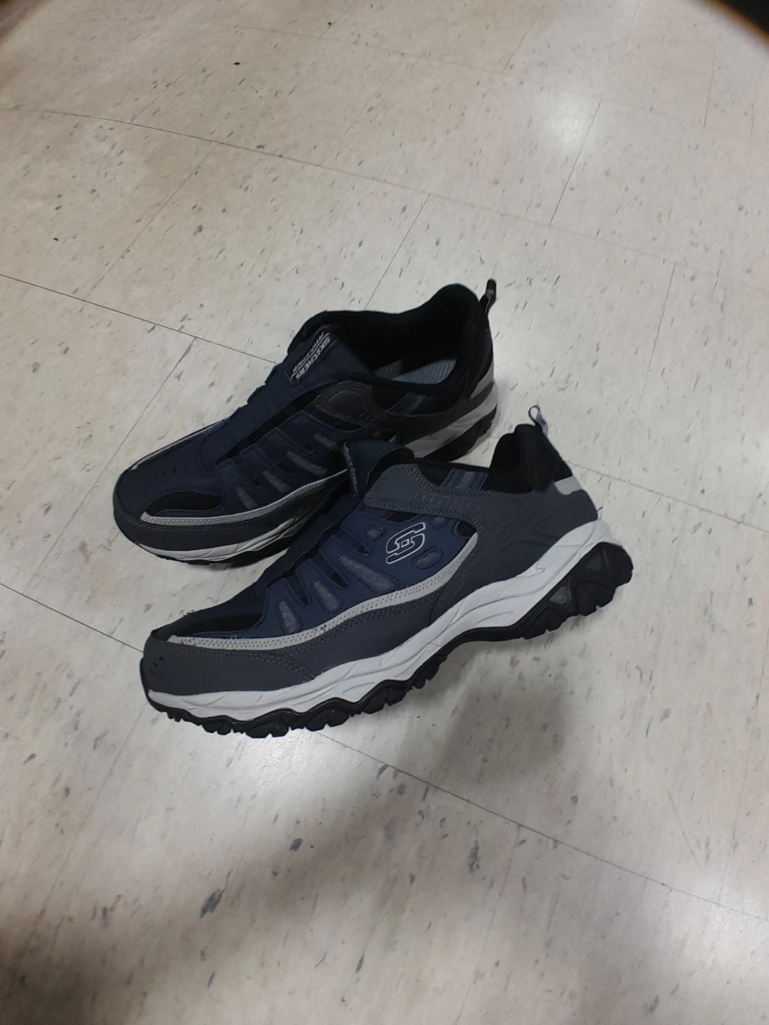 Skechers Navy Blue Athletic Shoes Men's Size 15