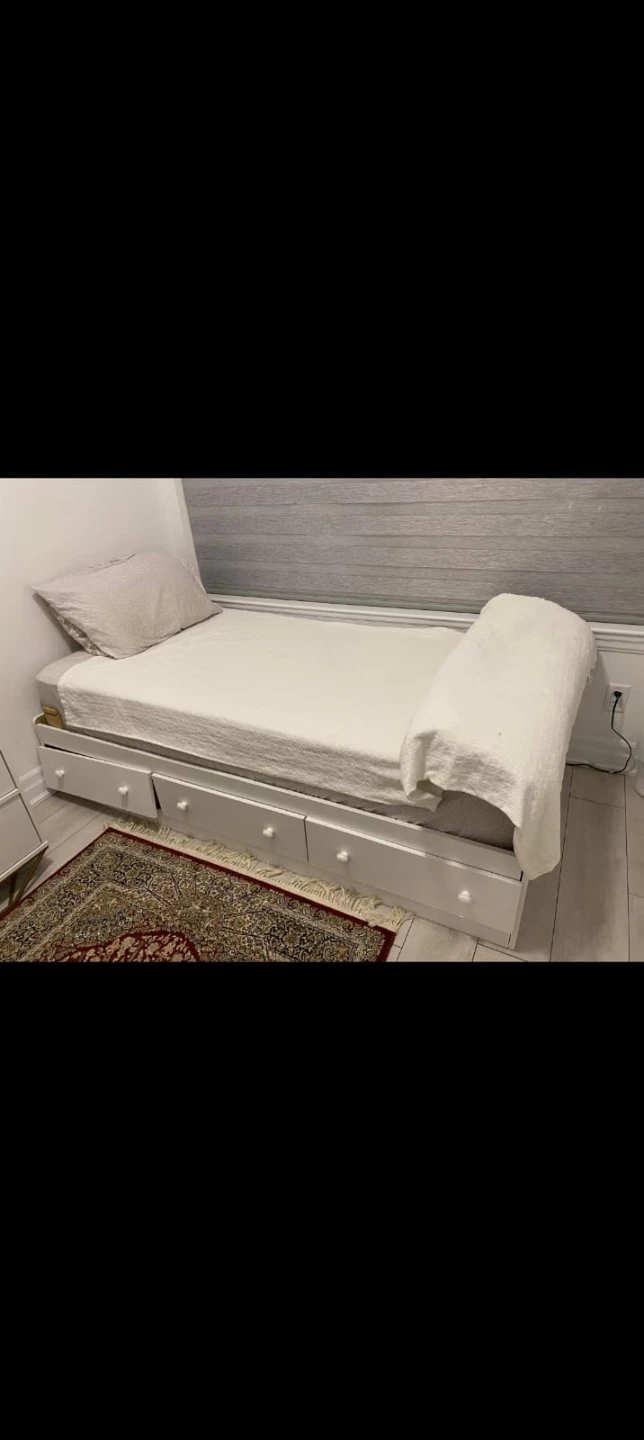 White Twin Daybed with Storage Drawers