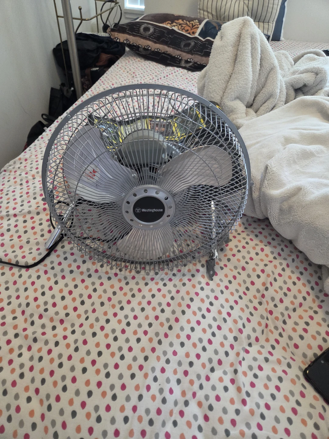 Westinghouse Oscillating Table Fan - photo 2
