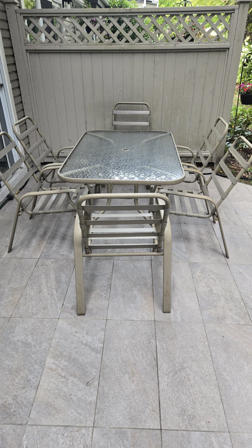 Glass top patio table with six chairs - photo 2