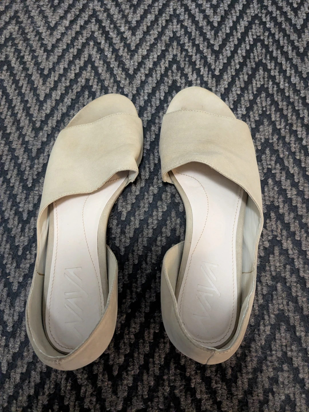 Aldo beige sandals