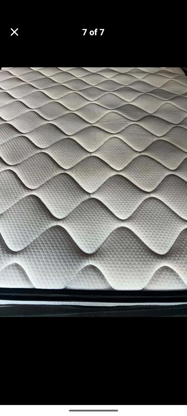 Queen Mattress with box spring/free delivery - photo 4