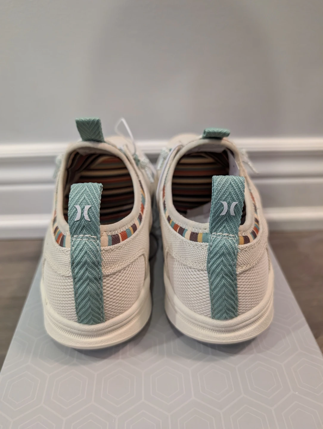 NIB  - Women's Hurley Casual Shoes Size 7 - photo 3