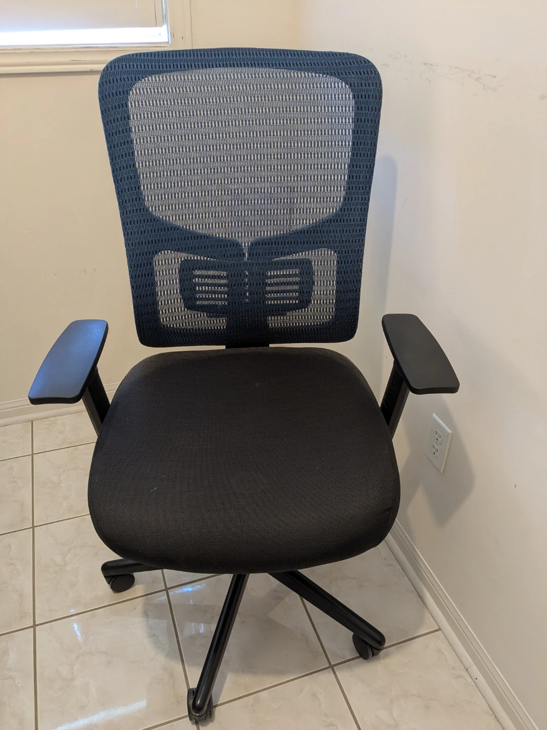 Bundle offer:Home office/study desk table & ergonomic chair - photo 3