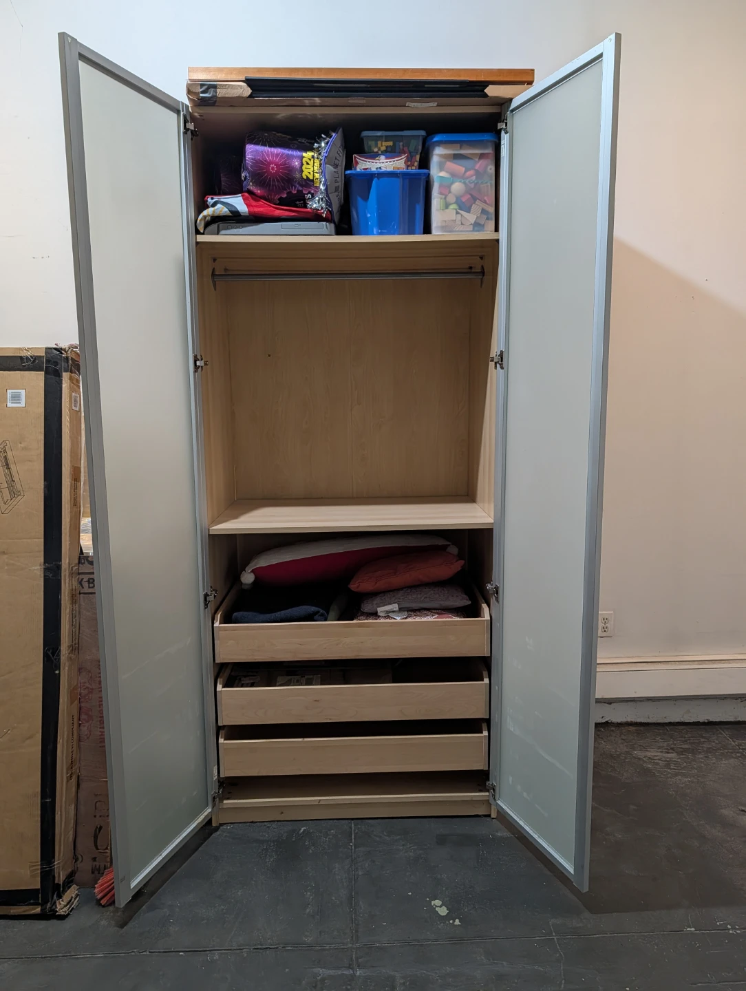 PAX wardrobe with frosted glass doors - photo 3