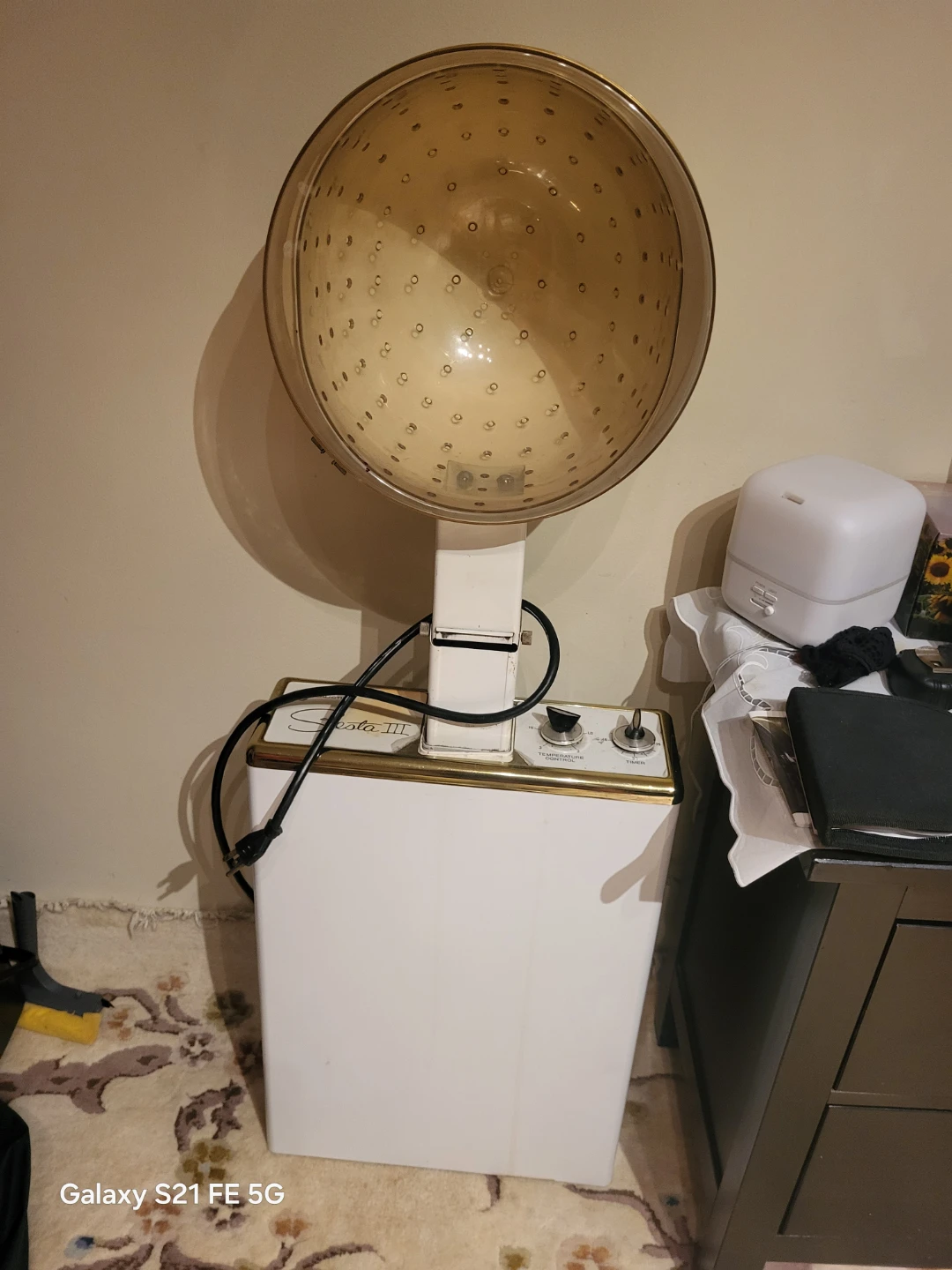 ThermaStyle Siesta III Hooded Hair Dryer - photo 3