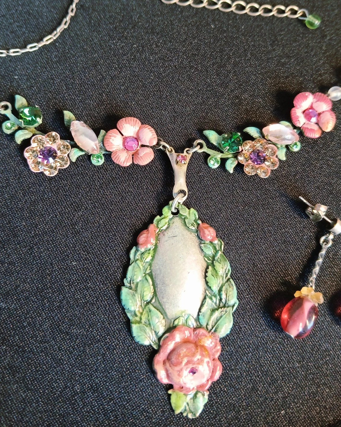 Floral Pendant Necklace and Earring Set - photo 3