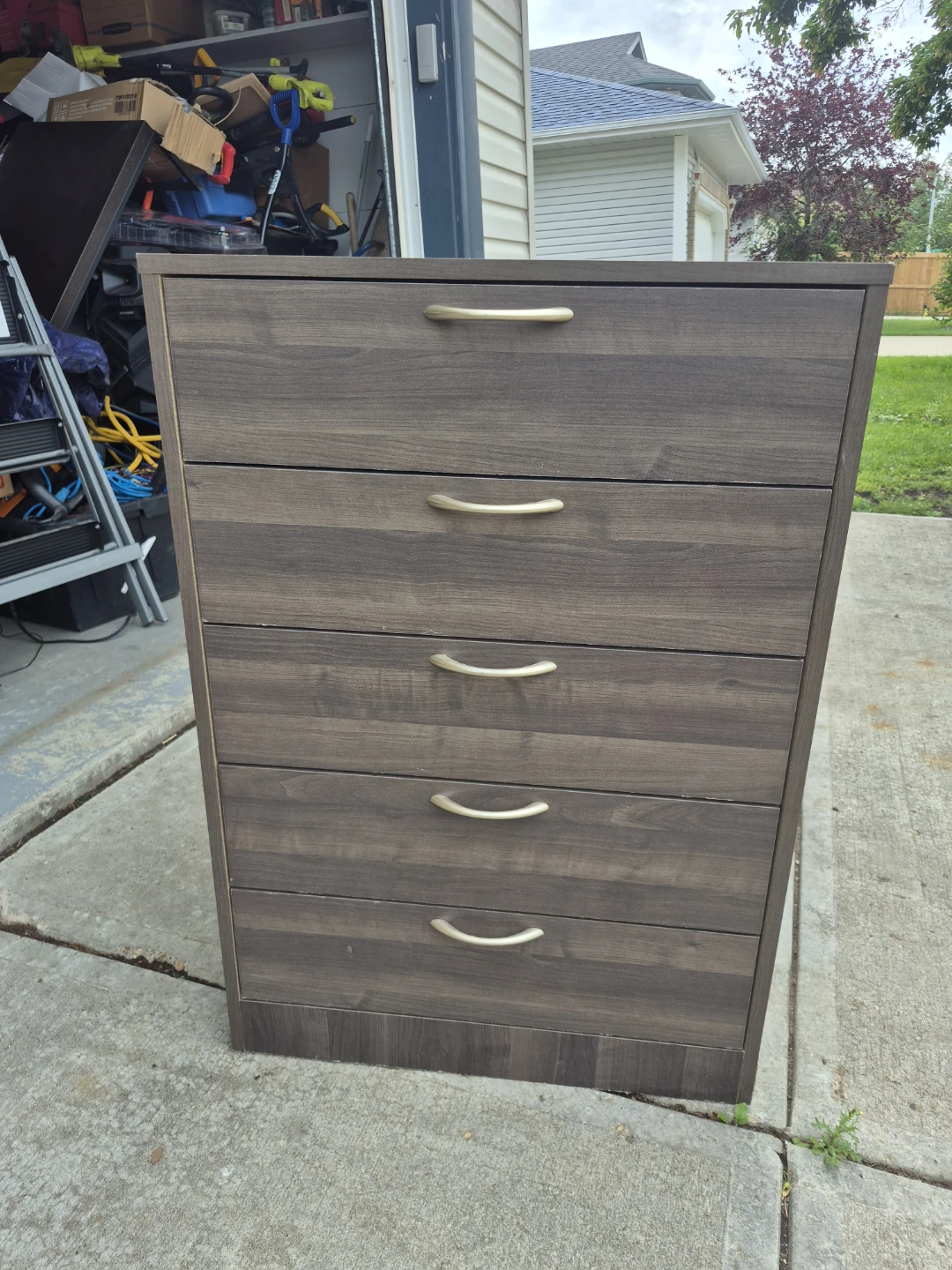 Dark Wood 5-Drawer Dresser