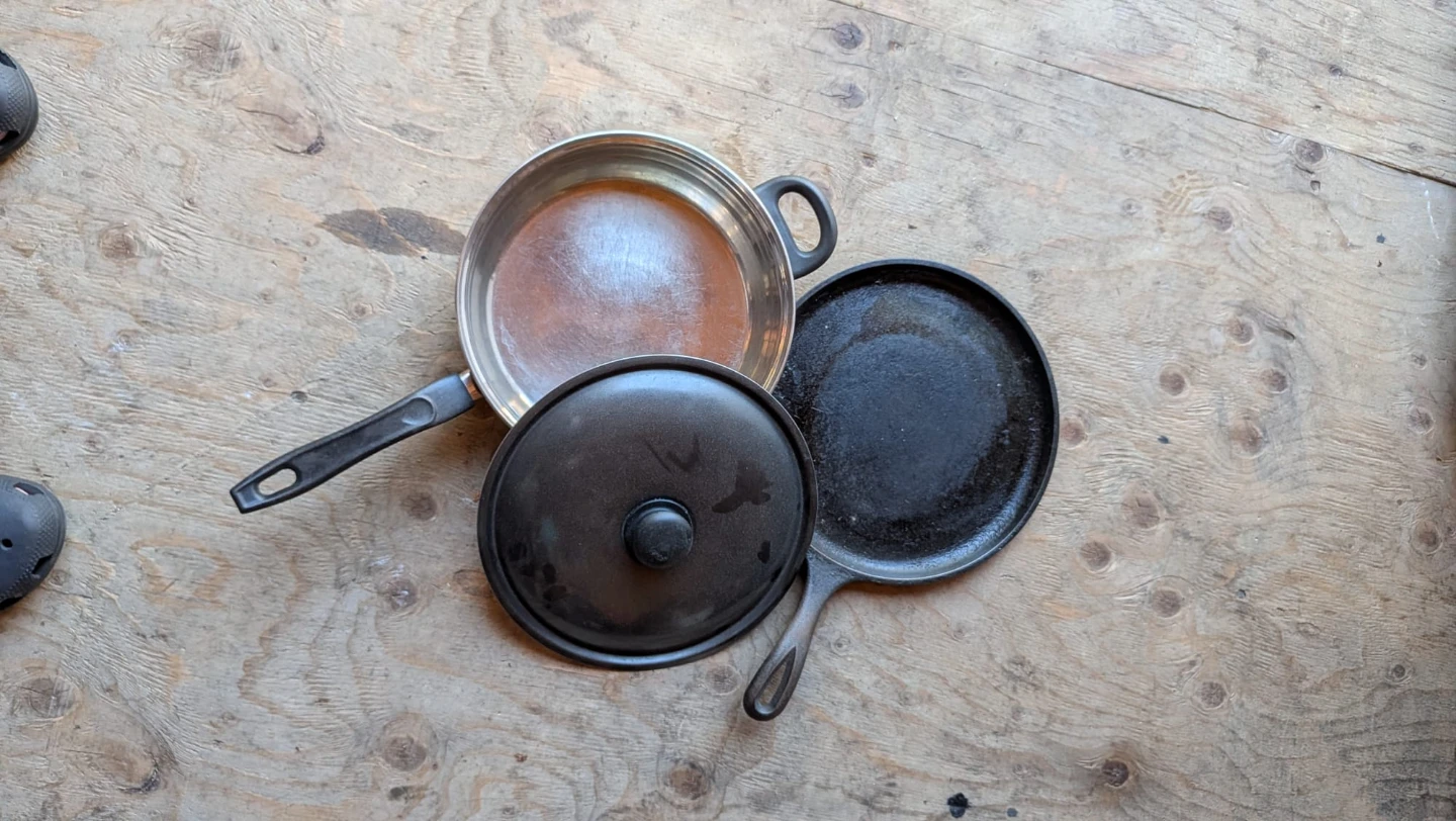 Set of 2 Pots and 1 Pan with Lid