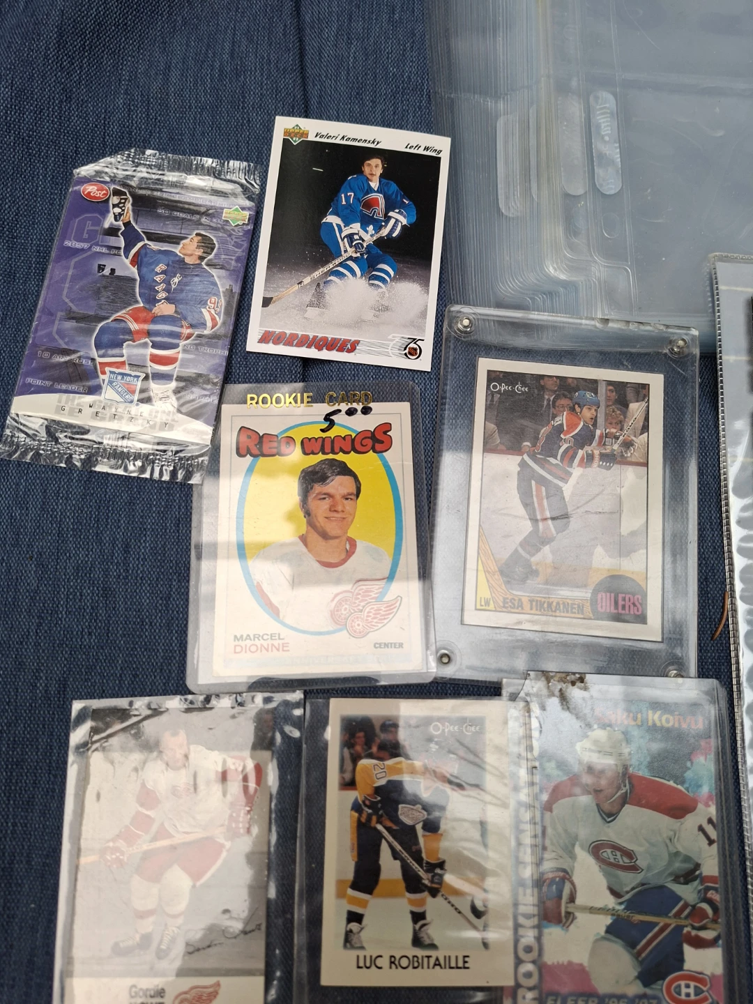 Bulk Hockey Card and Large Sleeve lot - photo 2