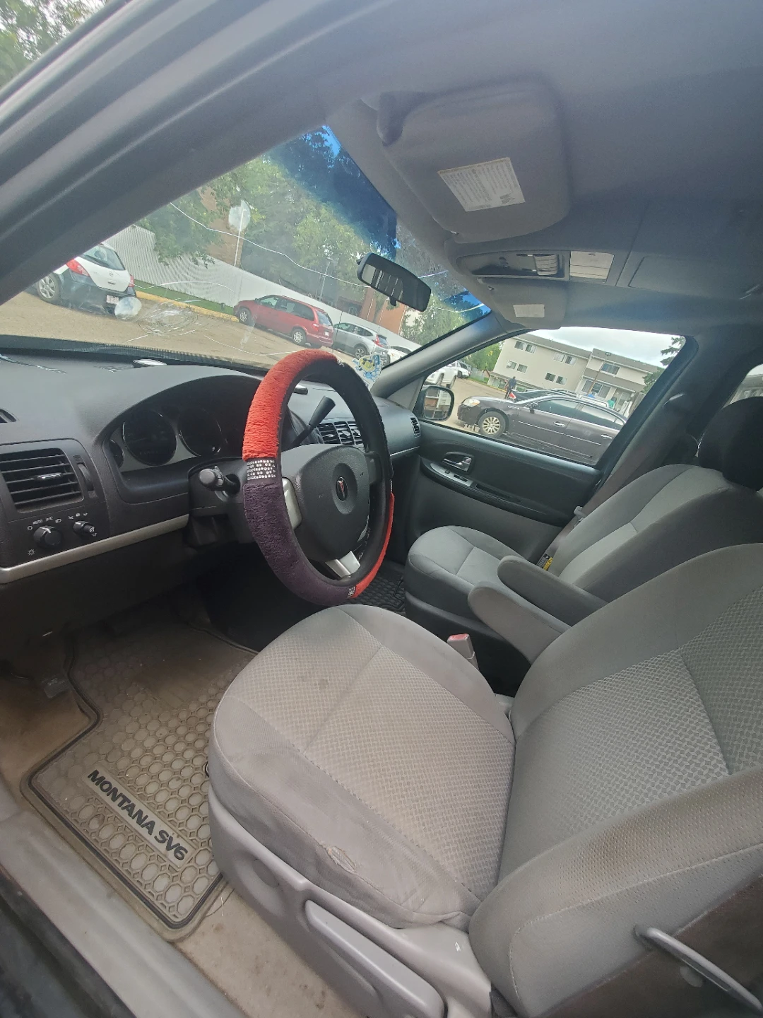 Pontiac montana car _good condition